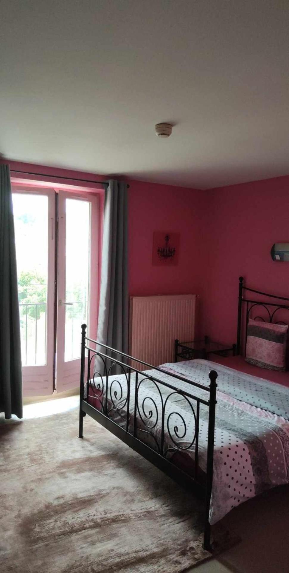 Aux Cieux Apartment Benevent-l'Abbaye Ngoại thất bức ảnh